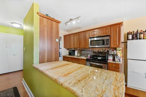 821 Jersey Avenue Elizabeth NJ 07202