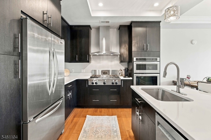 250 Henley Place Weehawken NJ 07086