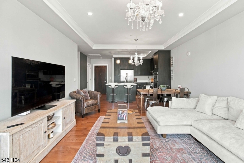 250 Henley Place Weehawken NJ 07086