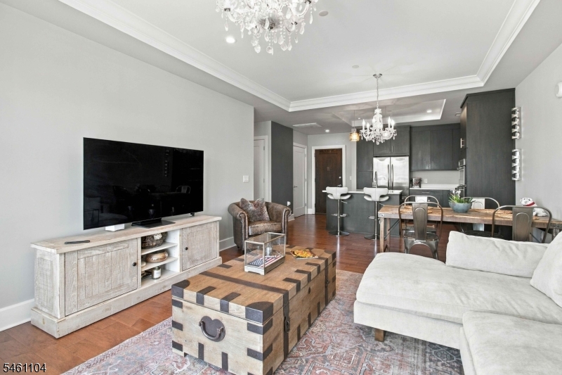 250 Henley Place Weehawken NJ 07086