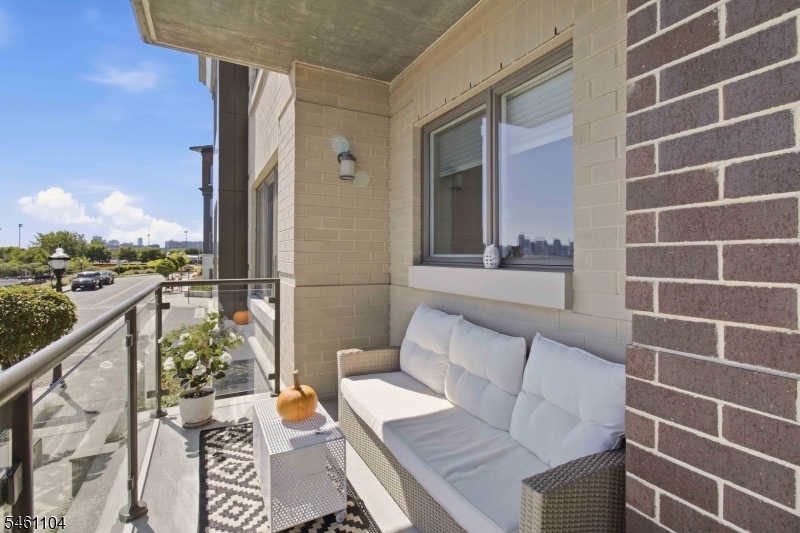 250 Henley Place Weehawken NJ 07086