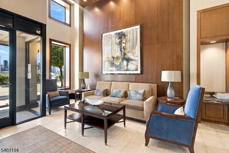 250 Henley Place Weehawken NJ 07086