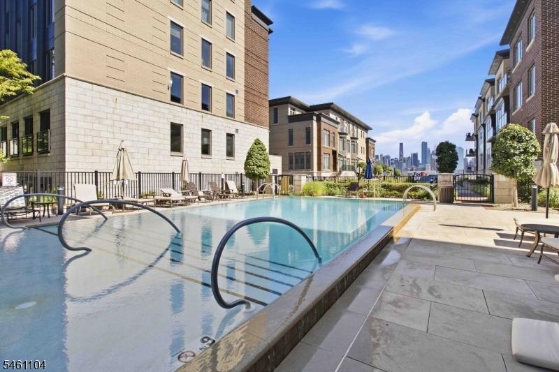 250 Henley Place Weehawken NJ 07086