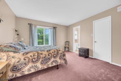 68 Hampton Court Hillsborough NJ 08844