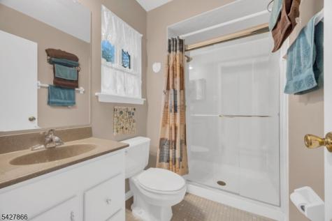 68 Hampton Court Hillsborough NJ 08844