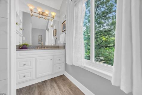 68 Hampton Court Hillsborough NJ 08844