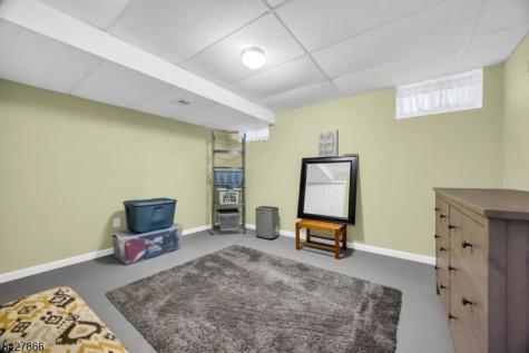 68 Hampton Court Hillsborough NJ 08844