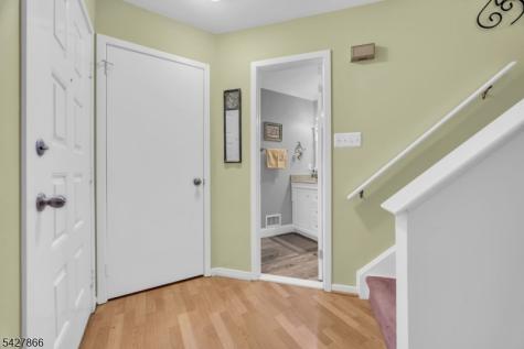 68 Hampton Court Hillsborough NJ 08844