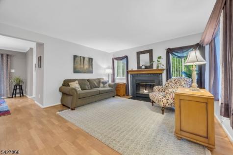 68 Hampton Court Hillsborough NJ 08844