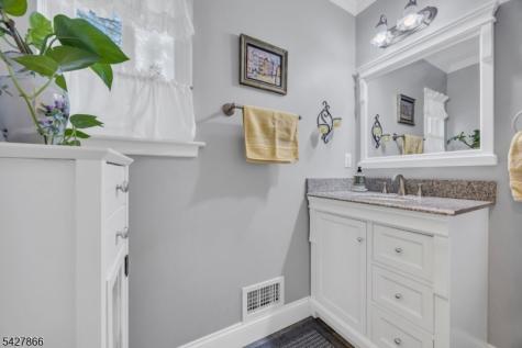 68 Hampton Court Hillsborough NJ 08844