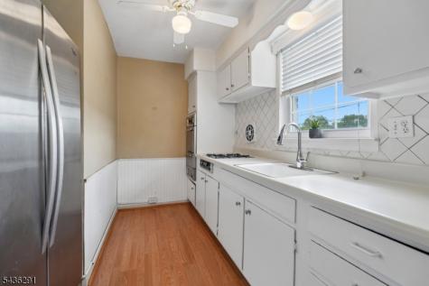 18 Wedgewood Drive Verona NJ 07044