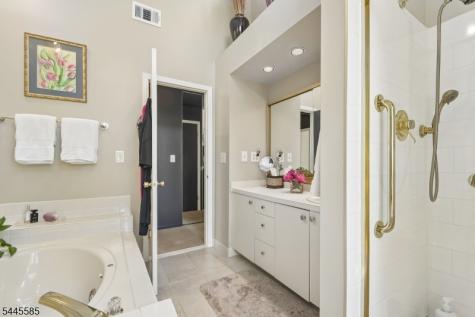 167 Marion Drive West Orange NJ 07052