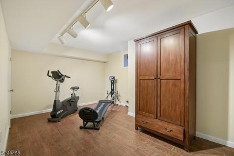 167 Marion Drive West Orange NJ 07052