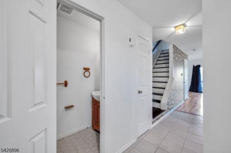 233 Spruce Court Raritan NJ 08822