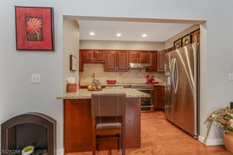 20 Westchester Terrace Clinton NJ 08801