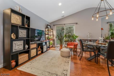 20 Westchester Terrace Clinton NJ 08801