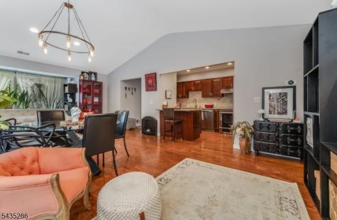20 Westchester Terrace Clinton NJ 08801