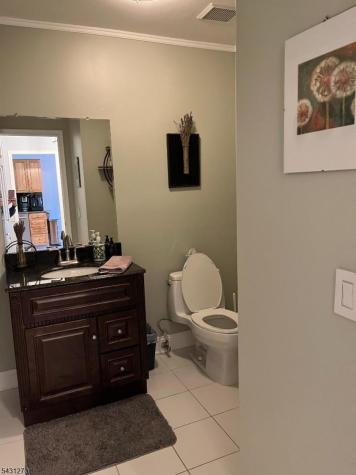 31 Greenbriar Lane Clinton NJ 08801