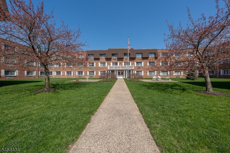 255 Tucker Avenue Union NJ 07083