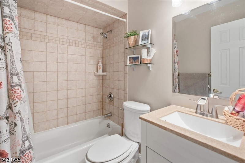 4 Davos Drive Vernon NJ 07462