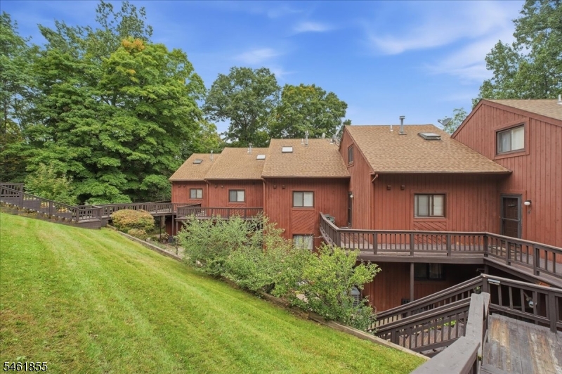 4 Davos Drive Vernon NJ 07462