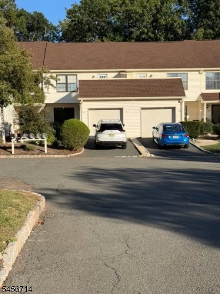 317 Jamestown Court Raritan NJ 08822