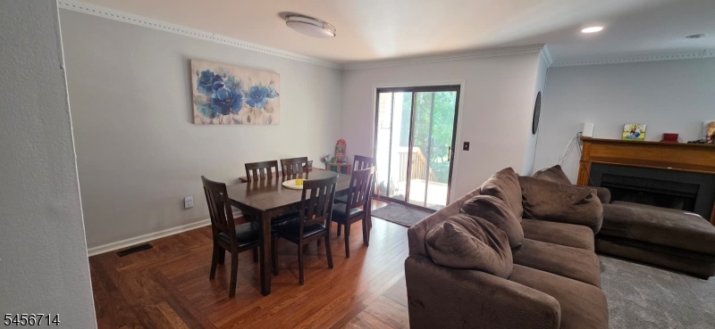 317 Jamestown Court Raritan NJ 08822