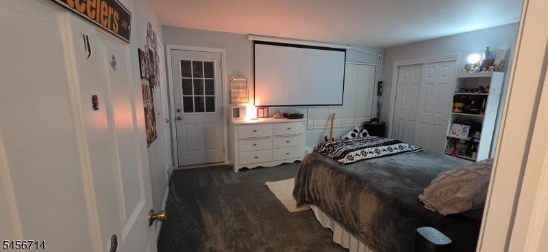 317 Jamestown Court Raritan NJ 08822