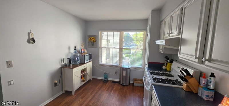 317 Jamestown Court Raritan NJ 08822