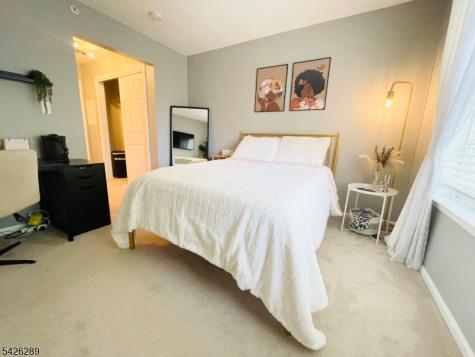 322 Stratford Place Bridgewater NJ 08805