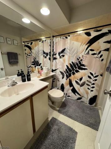 322 Stratford Place Bridgewater NJ 08805