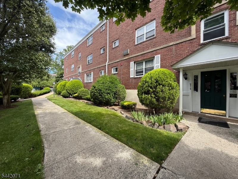 974 Main Street Hackensack NJ 07601