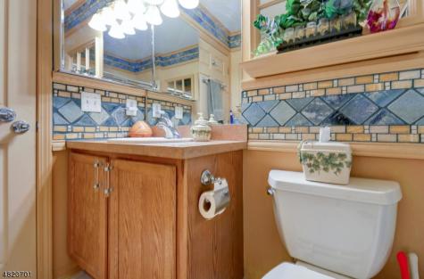 404 Manchester Drive Nutley NJ 07110
