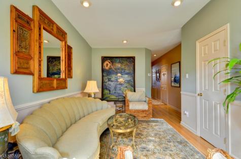 404 Manchester Drive Nutley NJ 07110