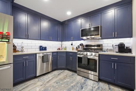 6 Amethyst Way Franklin NJ 08823