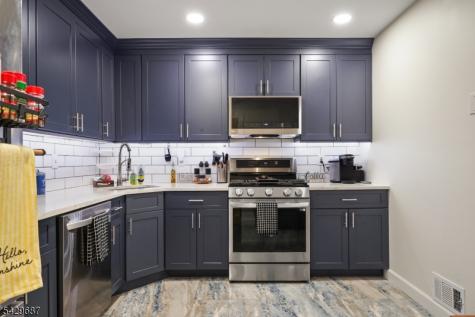6 Amethyst Way Franklin NJ 08823