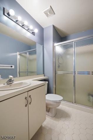 6 Amethyst Way Franklin NJ 08823