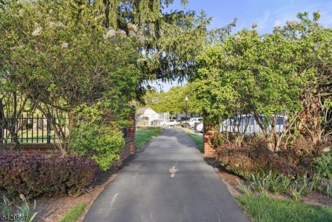 6 Amethyst Way Franklin NJ 08823