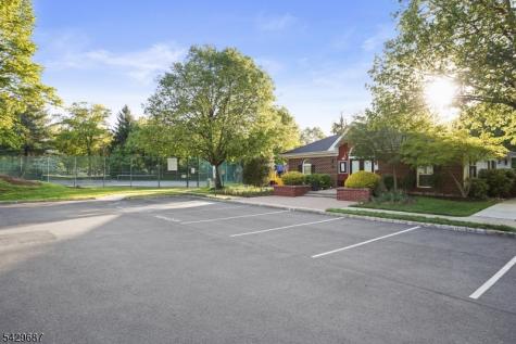6 Amethyst Way Franklin NJ 08823