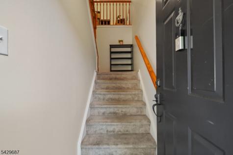 6 Amethyst Way Franklin NJ 08823