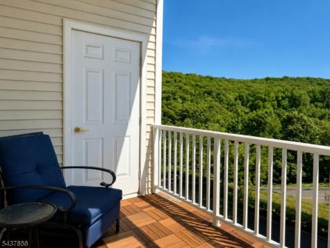 5318 Sanctuary Boulevard Riverdale NJ 07457