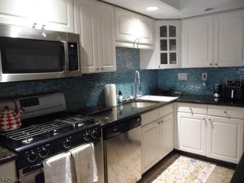 29 Up Mountain Avenue C2902 Montclair NJ 07042