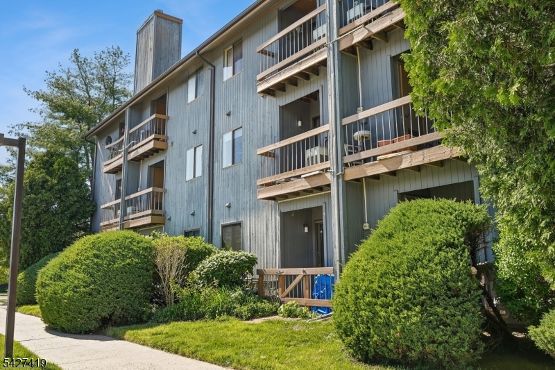3804 Balsam Way Bernards NJ 07920