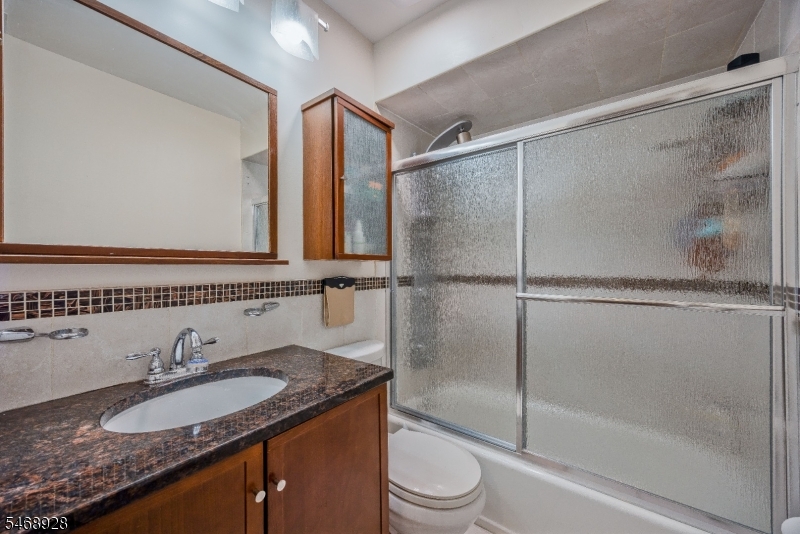 700 Schuyler Ave D24 Kearny NJ 07032