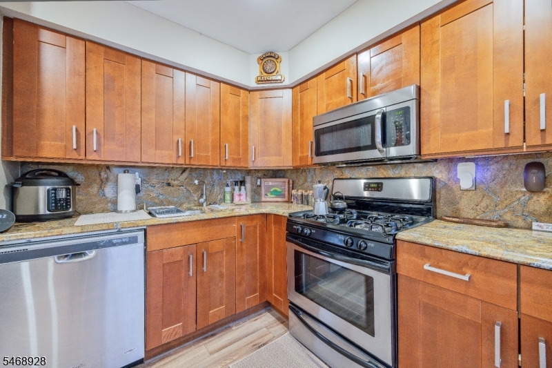 700 Schuyler Ave D24 Kearny NJ 07032
