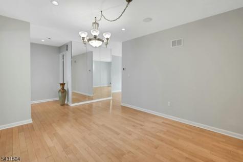 42 Brookstone Circle Parsippany-troy Hills NJ 07950