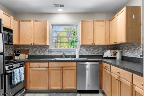 30 Federal Hill Road Pompton Lakes NJ 07442