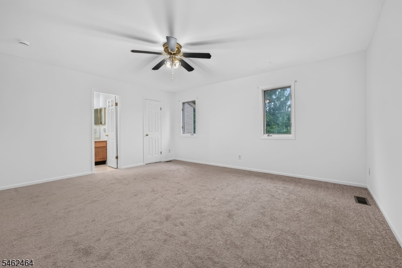 10 Hemlock Court Raritan NJ 08822