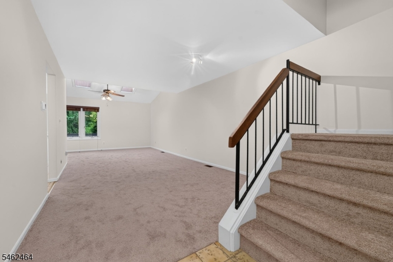 10 Hemlock Court Raritan NJ 08822