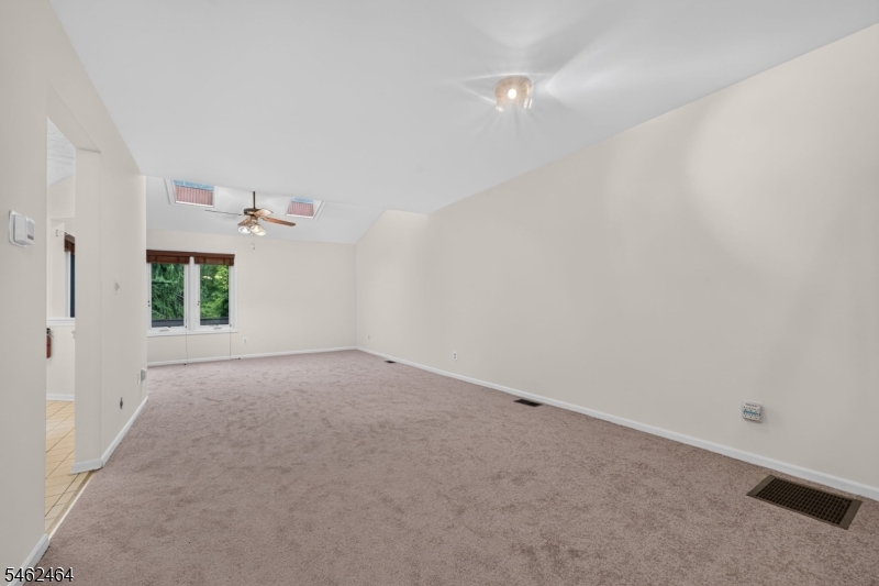 10 Hemlock Court Raritan NJ 08822